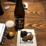 蕎麦小路 さわらび - サッポロ黒ラベル 中瓶、鴨つくね