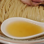 NIBOSHI MANIA - 銀鱗石鯛鮮魚煮干蕎麦のスープ