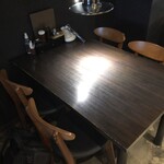 炭火焼肉 焼きしゃぶ にく式 - テーブル席