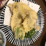 ろばた仁 - キスの天ぷら。これも美味しい。