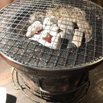 炭火焼肉 焼きしゃぶ にく式 - 七輪登場