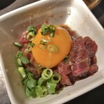 炭火焼肉 焼きしゃぶ にく式 - ラムユッケ