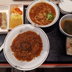 賛田飯店 - 