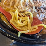 マルキン本舗 - 麺はこんな感じ