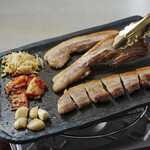 タレ焼肉と包み野菜の専門店 焼肉くるとん - 料理写真:サムギョプサル