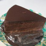 ミュゼドモーツァルト - ザッハトルテ３６０円、スイス産のチョコレートを使用したチョコレートケーキの王様です。
