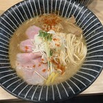 鶏に恋した日 - 鶏白湯ら〜めん(醤油)  