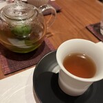日本料理若林 - 和草のハーブティー