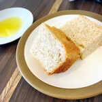 IL PLANETARIO - 全粉粒フォカッチャ、フワフワで大きい！