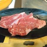 ショルダー(825円)店員1枚焼いた後