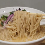 NIBOSHI MANIA - 冷やしノドグロ鮮魚煮干蕎麦 麺リフト