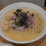 NIBOSHI MANIA - 冷やしノドグロ鮮魚煮干蕎麦 1100円