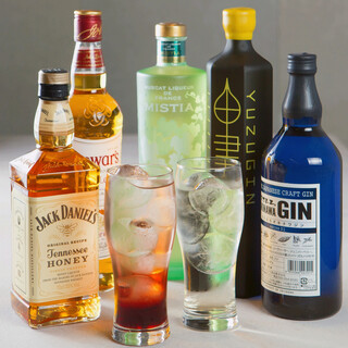 厳選ワイン＆豊富なクラフトジンが楽しめる