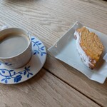 さとや - コーヒー¥450、八海棒夢　１皿¥380