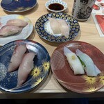 すし遊館あさひ 善通寺店 - カンパチ、シマアジ、ハマチ、イカ