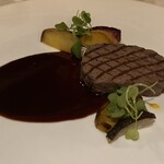 257080135 - 肉料理