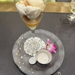 トゥ・ラ・ジョア イズム - 