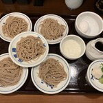 花水木 - ふるまい皿そば（皿そば10皿まで食べ放題）