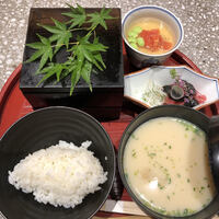宮川町 水簾 東京ミッドタウン店 - 京弁当　西京味噌のお椀が存在感大