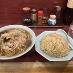 園春 - モヤシラーメン¥550とチャーハン¥650(税込)