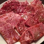 黒毛和牛盛り合わせ200グラム