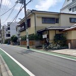 257094045 - 給湯街道沿い・全景