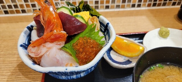 魚河岸処 仙 福島店（【旧店名】どん辰） - 福島（海鮮丼）の写真