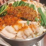 博多 官兵衛 春吉 離れ - もつ鍋（旨辛）♪