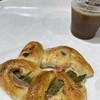 Bakery&Patisserie REBELLBE 日ノ出町店​