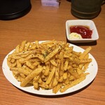 大衆ビストロ ガフ - スパイシーポテトフライ