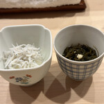 鮨 みやした - シラス大根おろし、もずくの酢の物