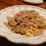 オステリア ラ チチェルキア - マルケ州産サマートリュフのタリアテッレ