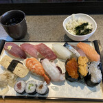 歩 - にぎり12貫　1300円