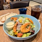 RHC CAFE - ガーリックシュリンプとアボカドのサラダ〜レモンドレッシング〜