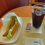 ドトールコーヒーショップ - 料理写真:レタスドックとアイスコーヒーM