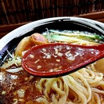 俺の中華たなか家 - スープは透き通りながらもほのかに「♦紅色♦」♬