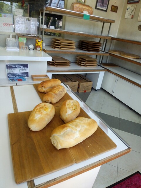 ベーカリーチロル - 武州長瀬/パン | 食べログ