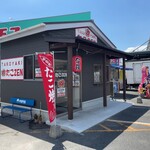 タコZEN - ショッピングセンター駐車場の一角にあり