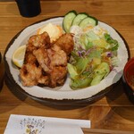 丸高 - 料理写真:唐揚げ定食 1,250円