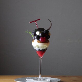 夜パフェ専門店 Parfaiteria beL_1