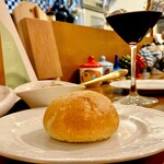 Trattoria NOTO - 20240729自家製パン（セロリシード入り）