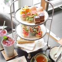 ザ タヴァン グリル＆ラウンジ - 