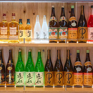海鮮と相性のよい、全国各地の厳選日本酒が充実！焼酎も多数