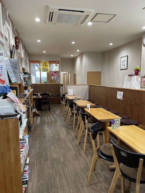 Cafe salon MANA photo 4
