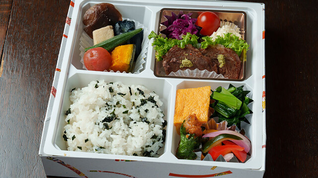 母屋（おもや） - 八木山動物公園（日本料理）の写真