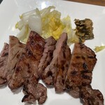 牛たん 仙台牛 伊勢屋 牛たん通り店 - 