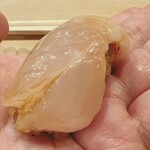 鮨 しゅん輔 - 燻したキンキ