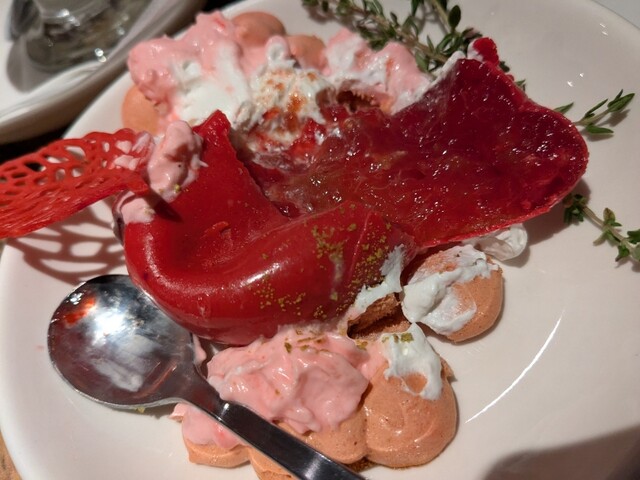 魚政ビル5階つき当たりのおしゃれ夜カフェ！１３００～１７００円のパフェ : 夜カフェ mellowの写真