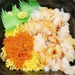 丼丸渡部 - 料理写真:容器が深くて、見た目よりは酢飯がしっかり入ってます。