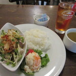 小さな街の食堂 cafe MISTY - たっぷり野菜と豚肉のピリ辛冷しゃぶ（デザート付き）930円